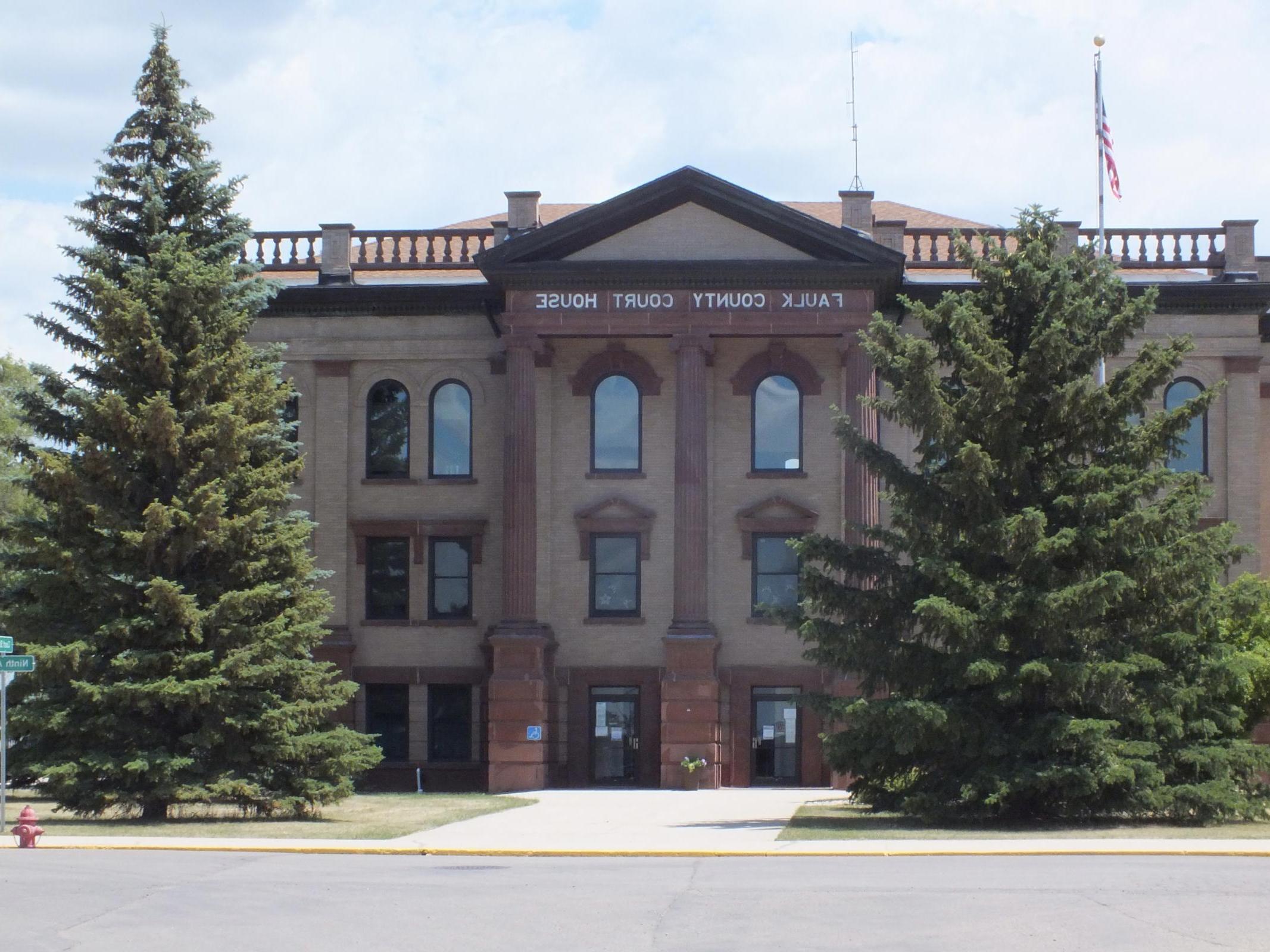 Faulk County Courthouse's image